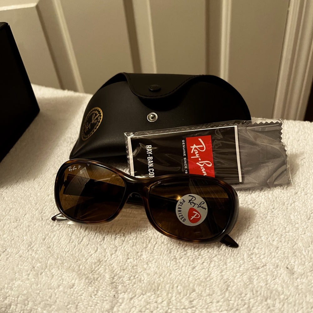 Women’s Ray Ban polarized sunglasses